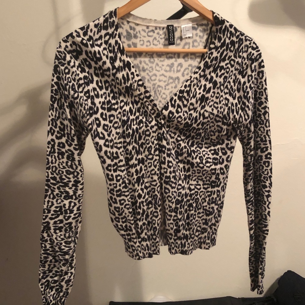 White/Black leopard print cardi